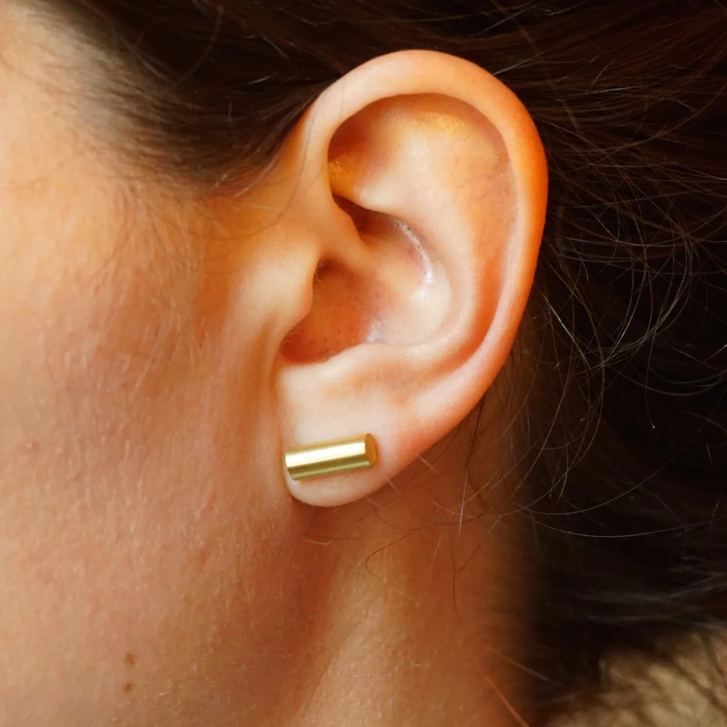 11mm Barrel Earrings: Minimalist Style for Everyday Wear 0163