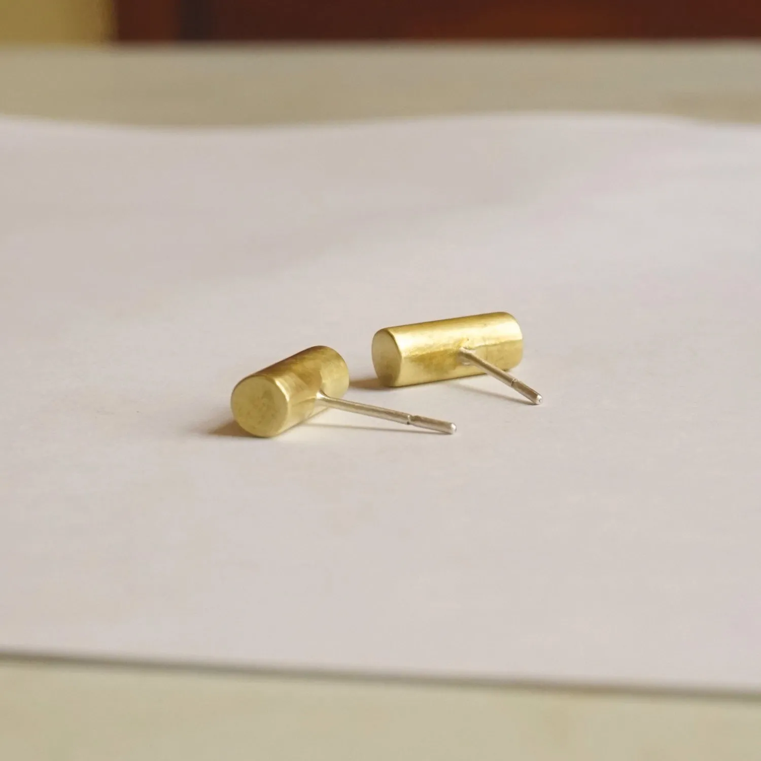 11mm Barrel Earrings: Minimalist Style for Everyday Wear 0163