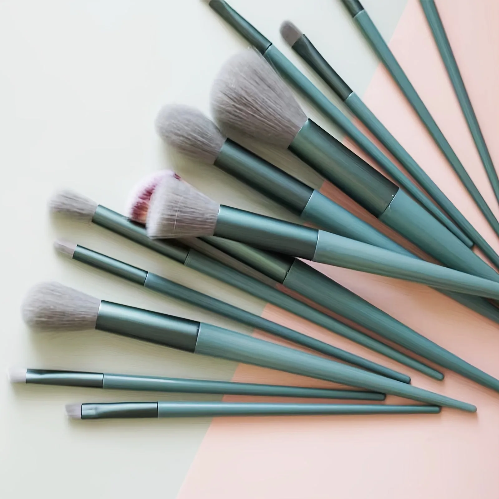 13-Piece Professional Makeup Brush Set: Essential Tools for Eyeshadow, Blush, and More