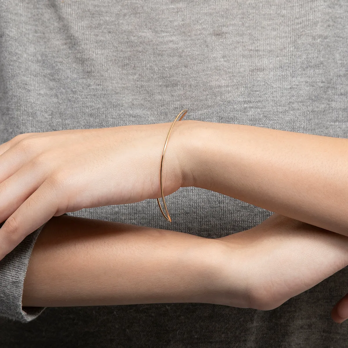 ALL ABOUT BASICS Pointed Oval Bangle