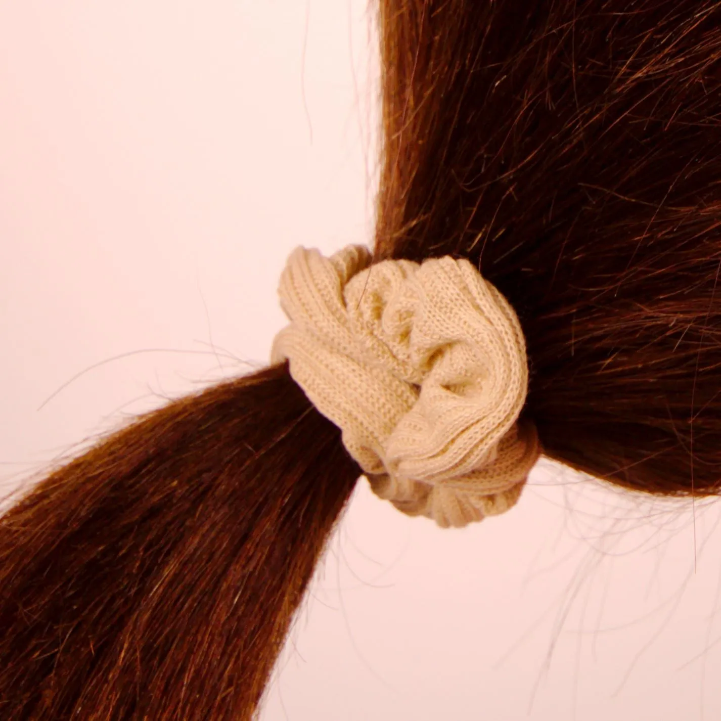 Amelia Beauty, Medium Tan Ribbed Scrunchies, 2.5in Diameter, Gentle on Hair, Strong Hold, No Snag, No Dents or Creases. 10 Pack