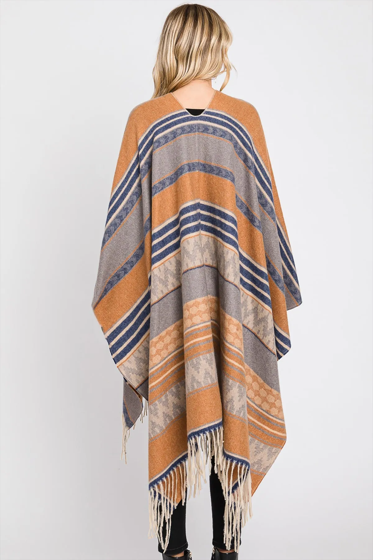 AZTEC PATTERN FRINGE RUANA