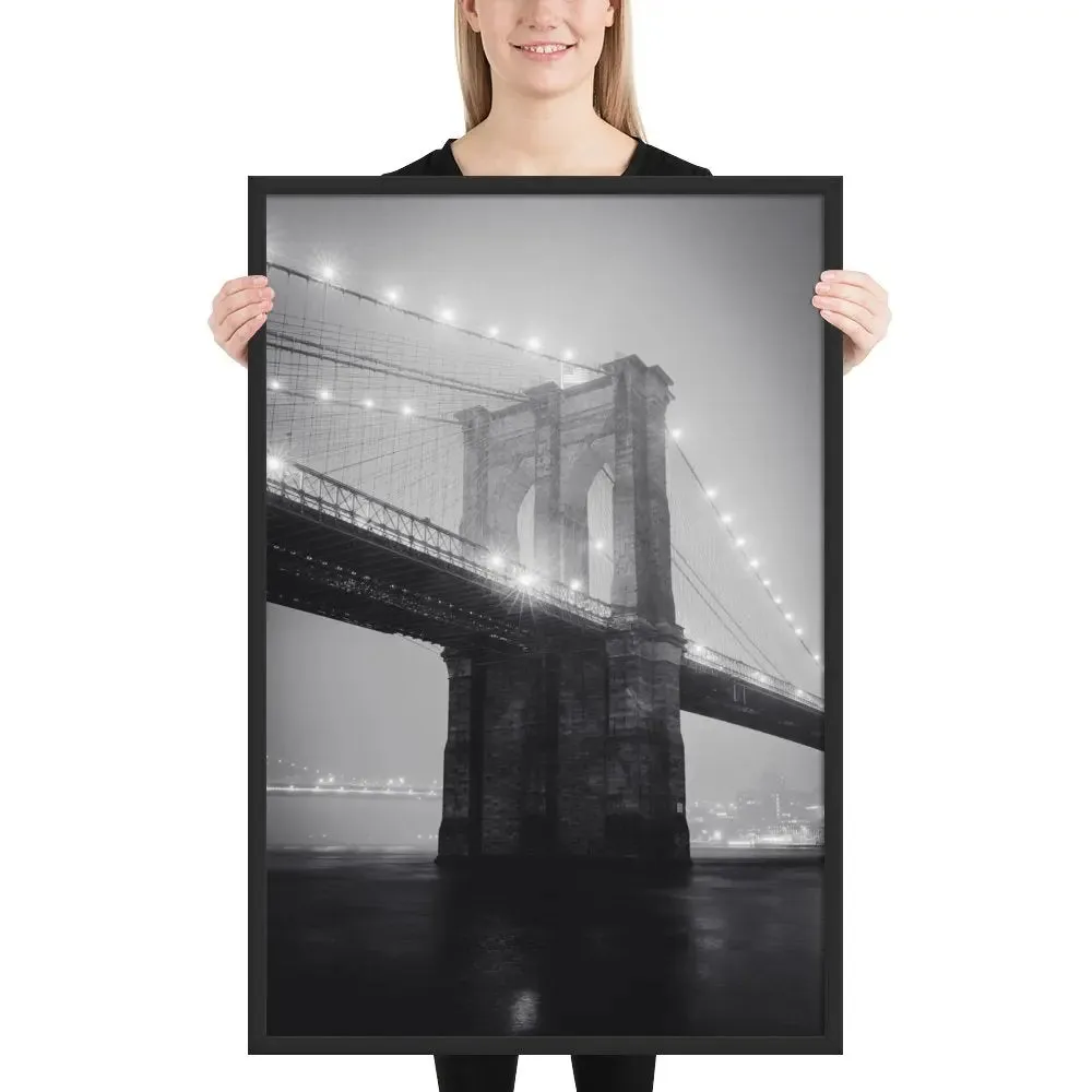Black and White New York Framed Poster – Urban Elegance in Timeless Monochrome