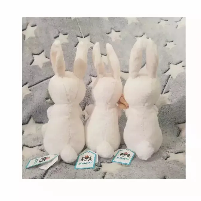 Bobbi Bunny with Carrot