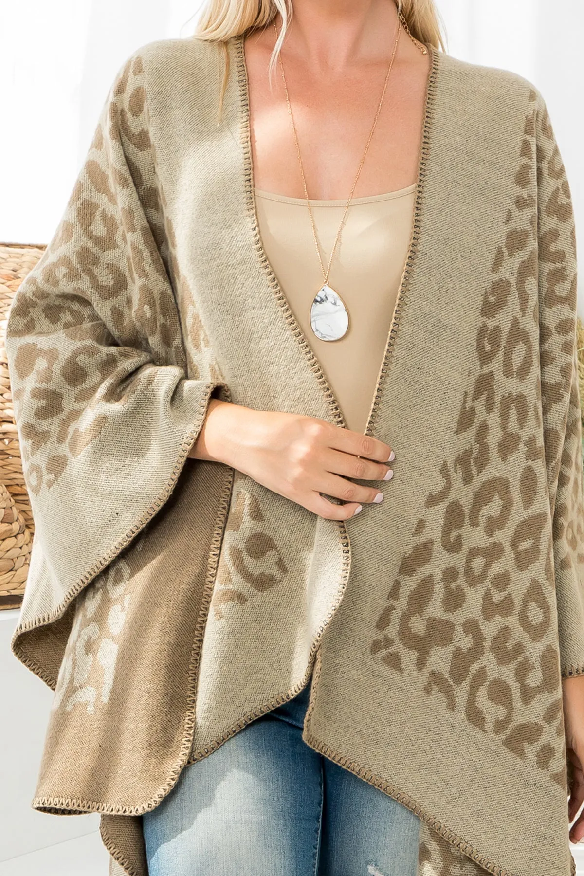BORDER LINE LEOPARD PRINT WARMER OPEN FRONT KIMONO