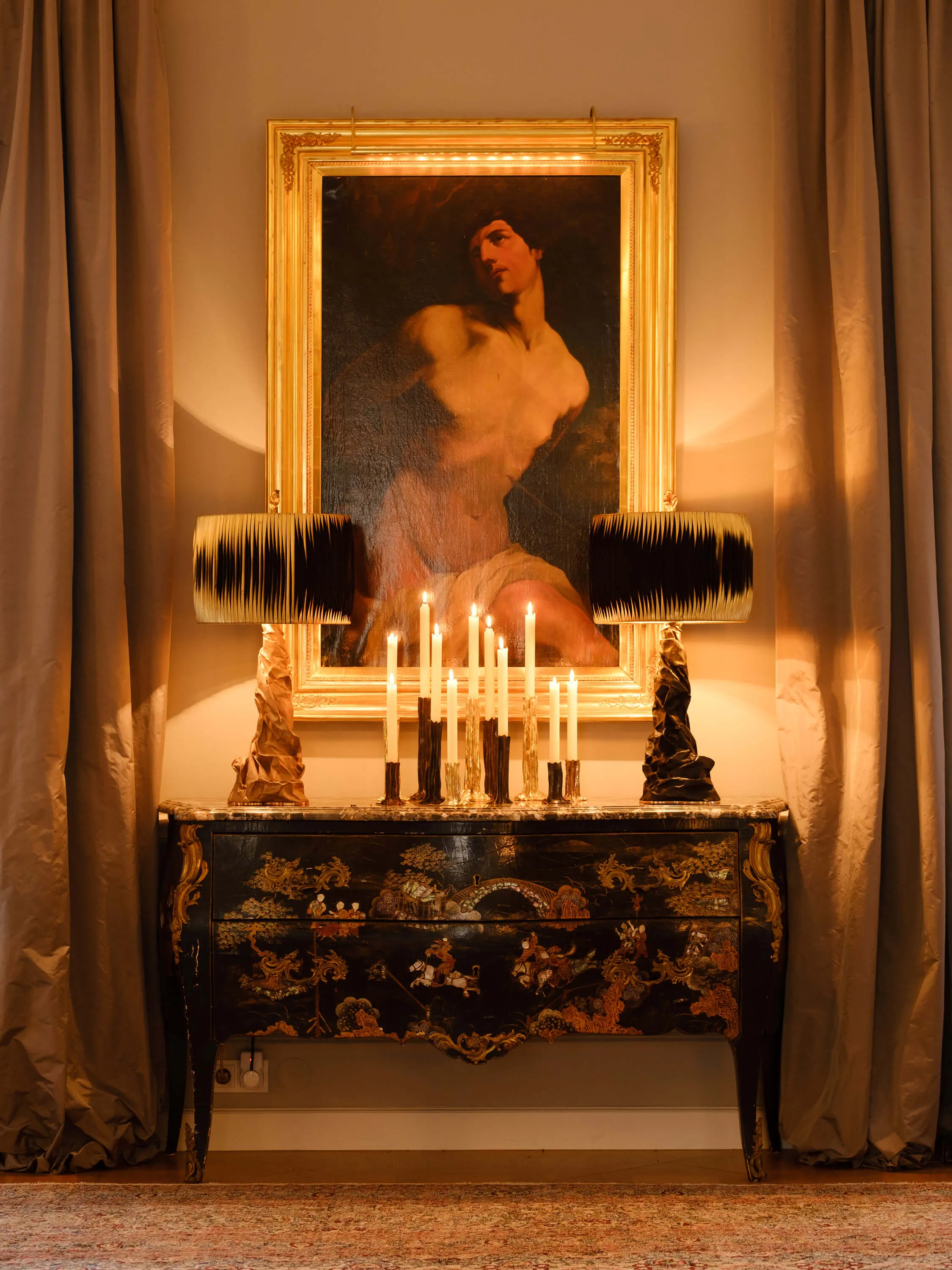 Charta Nero Table Lamp (limited edition)