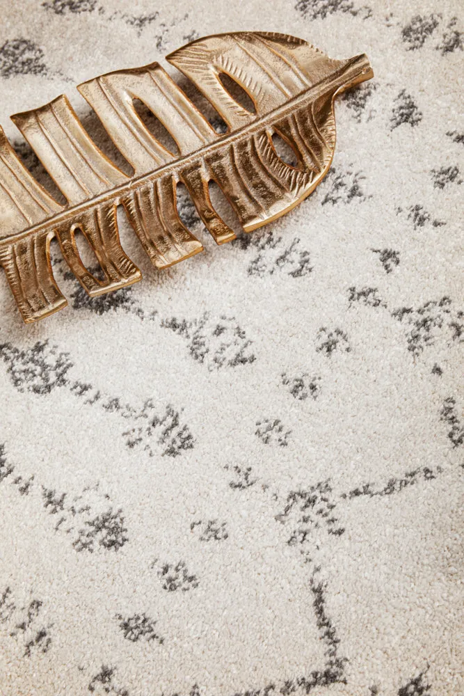 Chrome Elsa Silver Rug