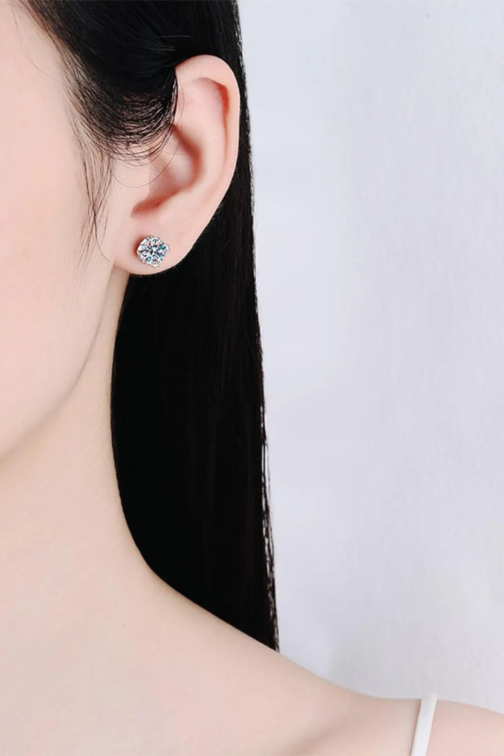 Hazel Blues® | 925 Sterling Silver 4 Carat Moissanite Stud Earrings