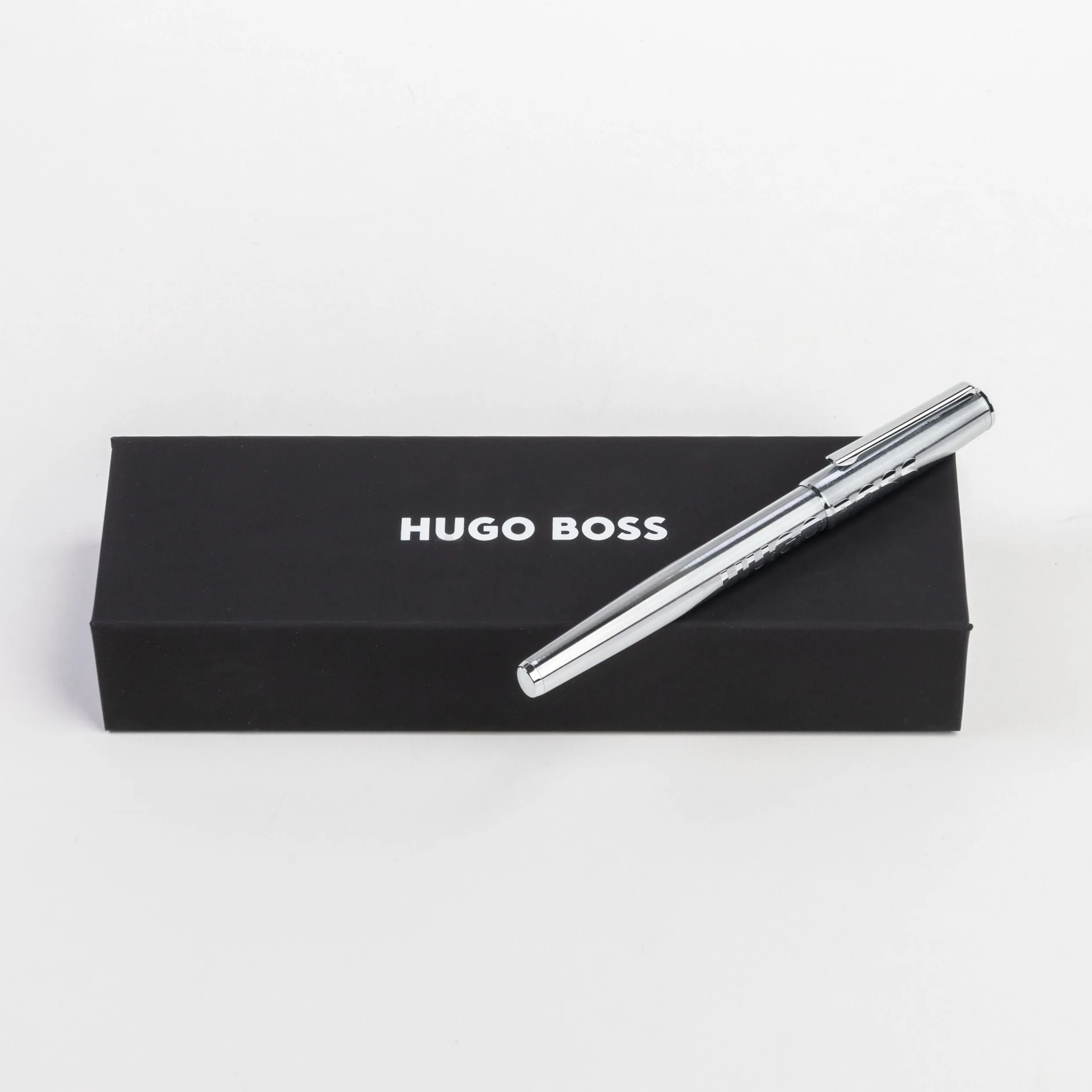 HUGO BOSS HSH2092B-Fountain pen Label Chrome