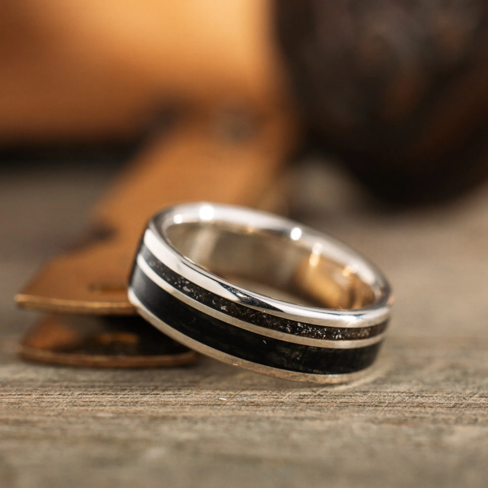 (In-Stock) The Midnight Barrel in Silver | Men's Silver Wedding Band with Whiskey Barrel Wood & Meteorite - Size 7 | 6mm Wide
