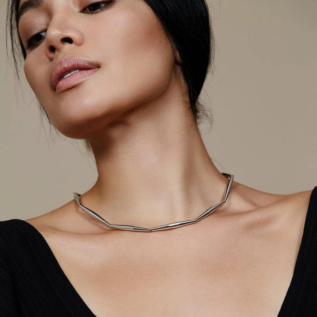 Lumia Helia Single Chain Necklace In Silver