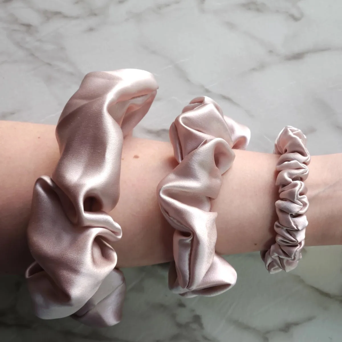 Roxie Collection Luxe 100% Mulberry Silk 30 Momme Scrunchie Powder Pink