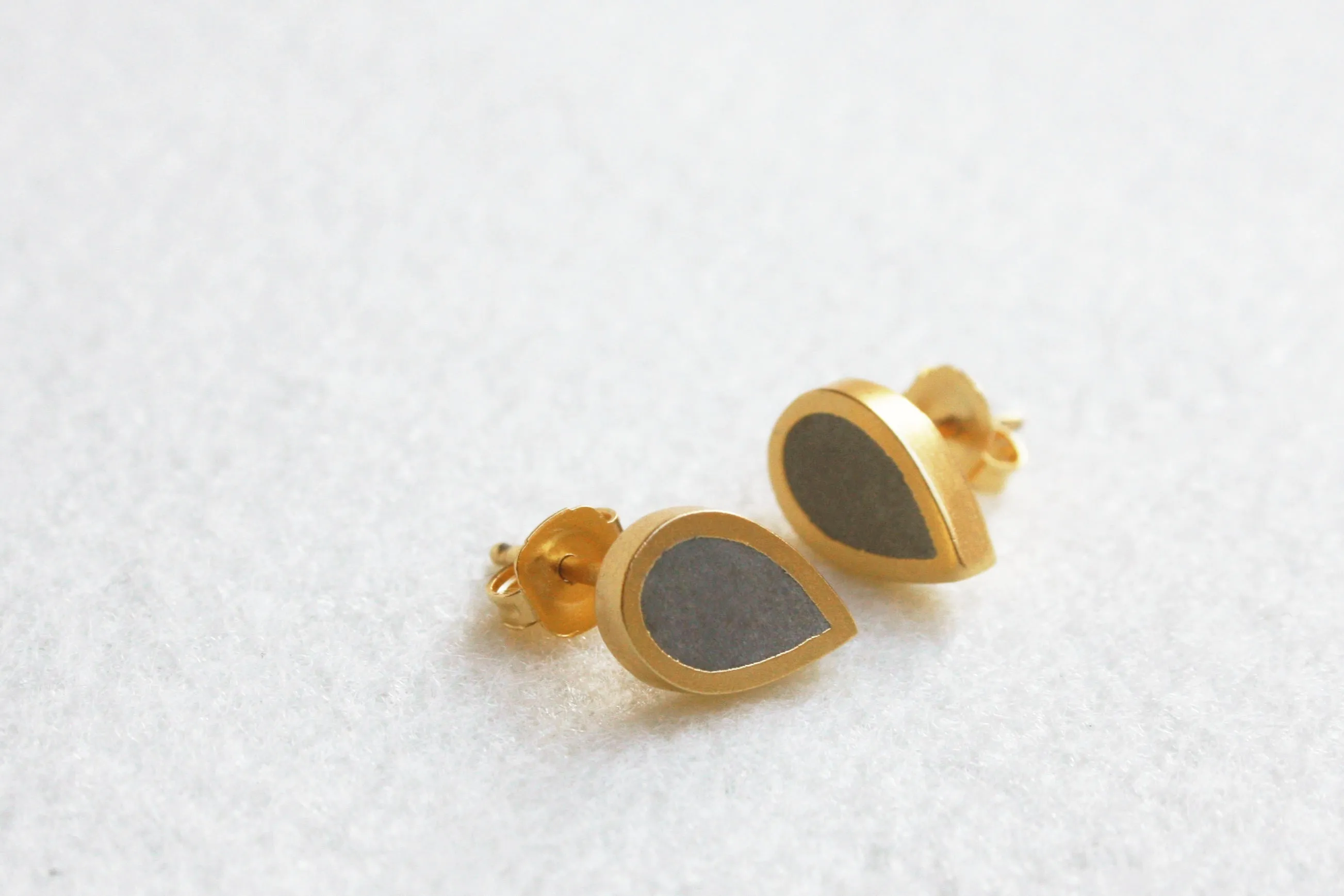 Silver minimalist concrete teardrop shape earrings
