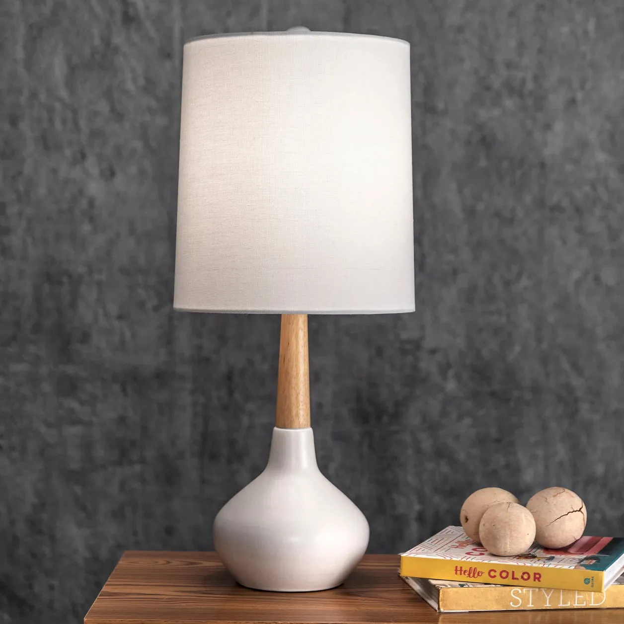 WOOD NECK GENIE LAMP - 25